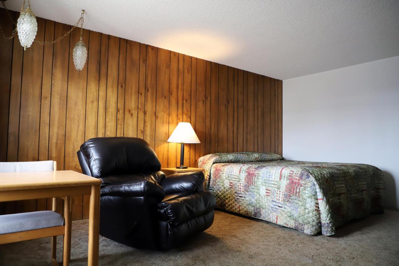 Big Sky Motel Roundup Экстерьер фото