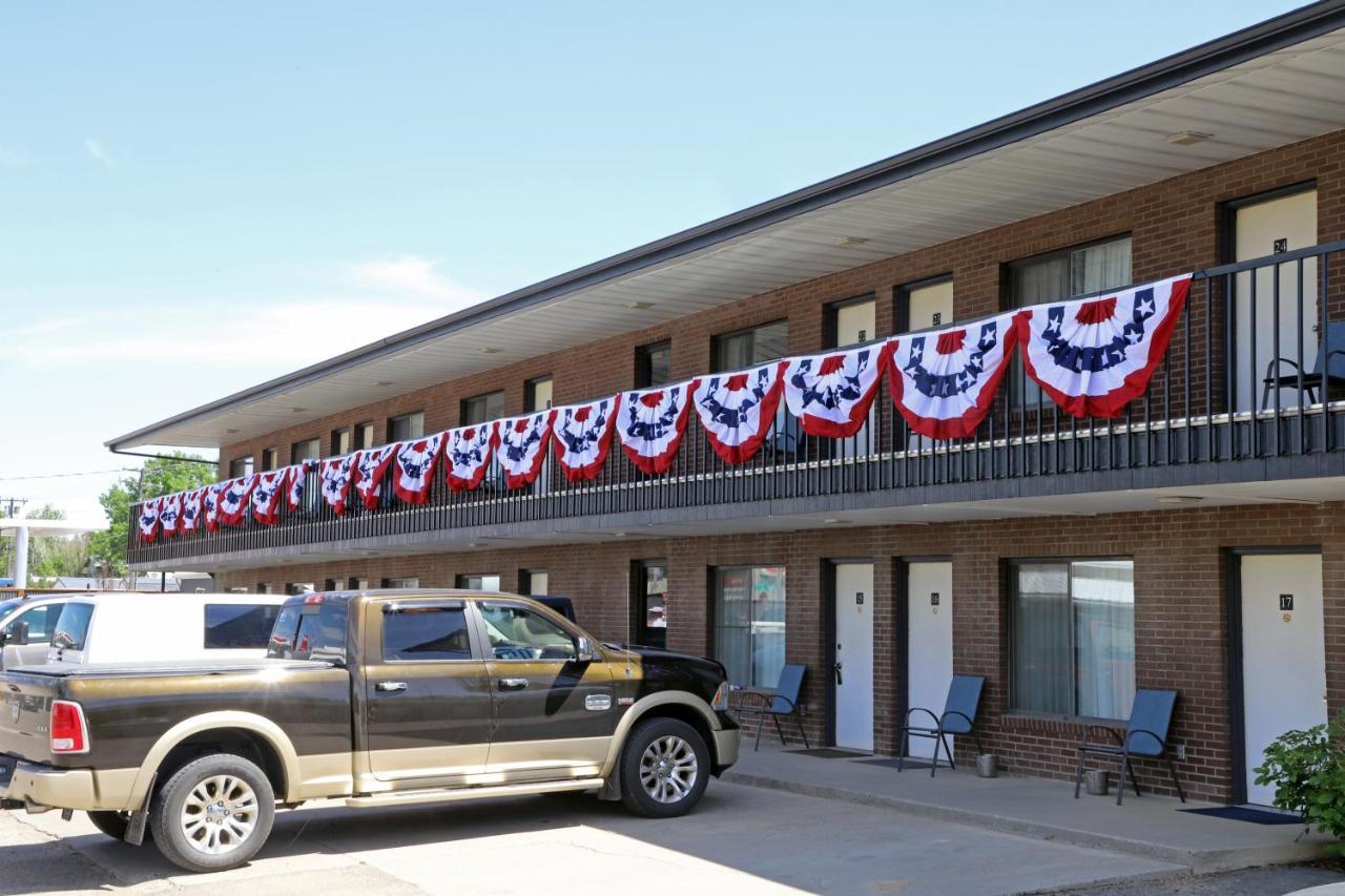Big Sky Motel Roundup Экстерьер фото